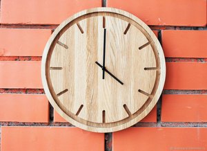 6529c09917e17d00915ea9e36f4w--dlya-doma-i-interera-nastennye-chasy-iz-duba.jpg (2380 просмотров) <a class='original' href='./download/file.php?id=153095&mode=view' target=_blank>Загрузить оригинал (234.4 КБ)</a>