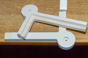 углы - держалки настенного зеркала (1994 просмотра) <a class='original' href='./download/file.php?id=153752&mode=view' target=_blank>Загрузить оригинал (2.85 МБ)</a>