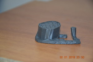 скорость 300, сопло 0.4, слой 0.2 ножки у кота поплыли, заполнение с недоэкструзией (5084 просмотра) <a class='original' href='./download/file.php?id=155815&mode=view' target=_blank>Загрузить оригинал (256.61 КБ)</a>