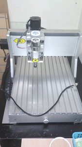 Станок в отличном состоянии. Размер 3040, в комплекте станок, блок управления, два ключа, крепежи к столу , насадка для пылесоса, датчик авто ноля по оси z. (4514 просмотров) <a class='original' href='./download/file.php?id=157177&mode=view' target=_blank>Загрузить оригинал (56.58 КБ)</a>