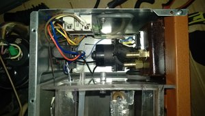 Насос, соединения, снизу электроника. (3242 просмотра) <a class='original' href='./download/file.php?id=157721&mode=view' target=_blank>Загрузить оригинал (2.62 МБ)</a>