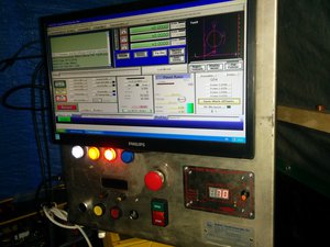 Маленький экранчик, с двумя крутилками (4816 просмотров) <a class='original' href='./download/file.php?id=159610&mode=view' target=_blank>Загрузить оригинал (2.09 МБ)</a>