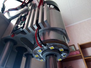 подсветка на шпинделе (4106 просмотров) <a class='original' href='./download/file.php?id=161293&mode=view' target=_blank>Загрузить оригинал (100.47 КБ)</a>