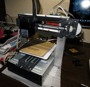 CNC_laser_DVD_16.JPG (5860 просмотров) <a class='original' href='./download/file.php?id=161452&mode=view' target=_blank>Загрузить оригинал (128.8 КБ)</a>