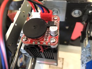 Контакты к самому лазеру и кулеру (3043 просмотра) <a class='original' href='./download/file.php?id=161999&mode=view' target=_blank>Загрузить оригинал (2.79 МБ)</a>