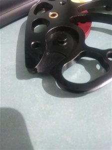 полукруглый паз вокруг шпенька внутри детали + видно и по контуру детали более глубокий паз (3349 просмотров) <a class='original' href='./download/file.php?id=166255&mode=view' target=_blank>Загрузить оригинал (22.4 КБ)</a>