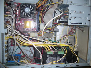 Все кишки ЧПУ затолкал в комп (40873 просмотра) <a class='original' href='./download/file.php?id=1671&mode=view' target=_blank>Загрузить оригинал (268.25 КБ)</a>