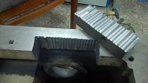 кусок чугуна.jpg (7252 просмотра) <a class='original' href='./download/file.php?id=167171&mode=view' target=_blank>Загрузить оригинал (1.15 МБ)</a>