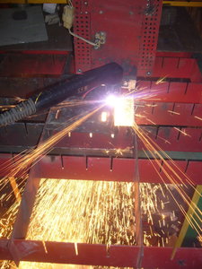 Резка 10мм стали (40852 просмотра) <a class='original' href='./download/file.php?id=1680&mode=view' target=_blank>Загрузить оригинал (236.21 КБ)</a>