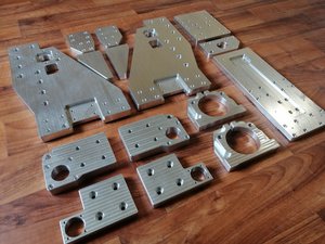 Набор фрезерованных деталей_1.jpg (5768 просмотров) <a class='original' href='./download/file.php?id=168332&mode=view' target=_blank>Загрузить оригинал (1.69 МБ)</a>