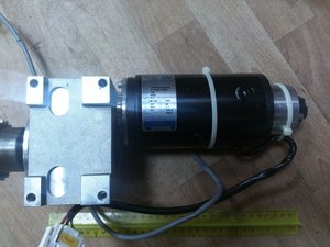 коллекторный сервомотор, есть тормоз (1915 просмотров) <a class='original' href='./download/file.php?id=168877&mode=view' target=_blank>Загрузить оригинал (2.72 МБ)</a>