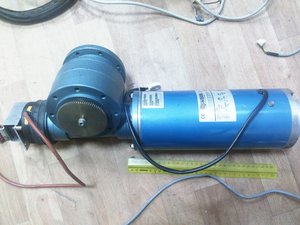 большой коллекторный сервомотор, есть тормоз (1915 просмотров) <a class='original' href='./download/file.php?id=168880&mode=view' target=_blank>Загрузить оригинал (2.92 МБ)</a>