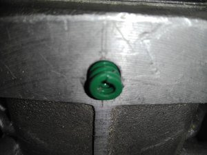 сверху ставим планку с болтом М8 для поджима пружины (2320 просмотров) <a class='original' href='./download/file.php?id=168977&mode=view' target=_blank>Загрузить оригинал (3.07 МБ)</a>