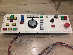 пульт.JPG (2912 просмотров) <a class='original' href='./download/file.php?id=170363&mode=view' target=_blank>Загрузить оригинал (1.82 МБ)</a>