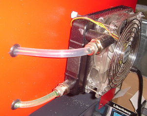 система охлаждения протекает внутри станка (8407 просмотров) <a class='original' href='./download/file.php?id=17063&mode=view' target=_blank>Загрузить оригинал (291.76 КБ)</a>