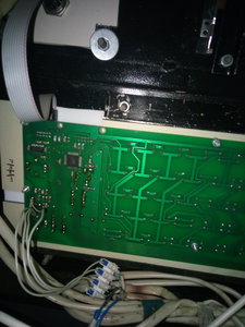 Клавиатура регуляторы подачи и шпинделя сделаны одной платой, все это заведено на ps/2<br />Внешний пульт к ним же подключен (3761 просмотр) <a class='original' href='./download/file.php?id=174868&mode=view' target=_blank>Загрузить оригинал (5.45 МБ)</a>