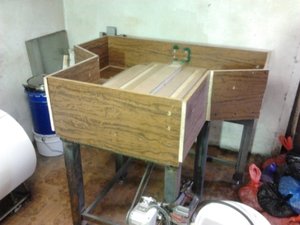 Корыто сделал из старого шкафа) (25471 просмотр) <a class='original' href='./download/file.php?id=17538&mode=view' target=_blank>Загрузить оригинал (85 КБ)</a>