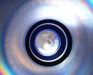 broken lens.jpg (3550 просмотров) <a class='original' href='./download/file.php?id=180030&mode=view' target=_blank>Загрузить оригинал (567.18 КБ)</a>