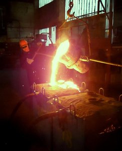 Дым минимальный как при литье в обычную форму, здесь и далее (13138 просмотров) <a class='original' href='./download/file.php?id=18195&mode=view' target=_blank>Загрузить оригинал (58.73 КБ)</a>