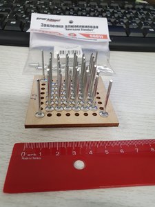 Макет мини-столика для вытяжных заклепок. (2887 просмотров) <a class='original' href='./download/file.php?id=185052&mode=view' target=_blank>Загрузить оригинал (213.97 КБ)</a>