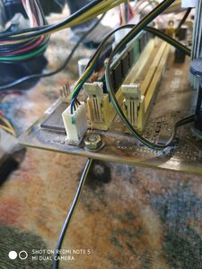 Заземление мат платы. провод идет на корпус бп (1173 просмотра) <a class='original' href='./download/file.php?id=187173&mode=view' target=_blank>Загрузить оригинал (4.64 МБ)</a>