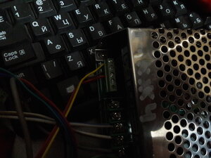 Провода идущие от платы к Бп (6632 просмотра) <a class='original' href='./download/file.php?id=190415&mode=view' target=_blank>Загрузить оригинал (4.32 МБ)</a>