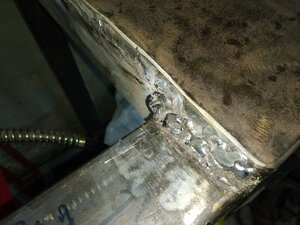 стол шов.jpg (3962 просмотра) <a class='original' href='./download/file.php?id=196162&mode=view' target=_blank>Загрузить оригинал (932.78 КБ)</a>