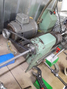 если снять точило то вал становится проходным 12 мм пролезает (8493 просмотра) <a class='original' href='./download/file.php?id=196324&mode=view' target=_blank>Загрузить оригинал (4.01 МБ)</a>