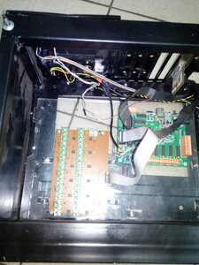 вертикально стоит платка с разъёмом DB25 а на хвосте ПДУ с энкодером (3822 просмотра) <a class='original' href='./download/file.php?id=196968&mode=view' target=_blank>Загрузить оригинал (2.22 МБ)</a>