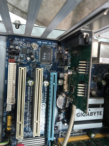 Может я ее не в тот Слот воткнул? (600 просмотров) <a class='original' href='./download/file.php?id=197147&mode=view' target=_blank>Загрузить оригинал (3.76 МБ)</a>