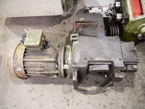 А вот с коробки скоростей, в планах снять двигатель и, скорее всего, он встанет как главный привод. (4869 просмотров) <a class='original' href='./download/file.php?id=201784&mode=view' target=_blank>Загрузить оригинал (6.5 МБ)</a>