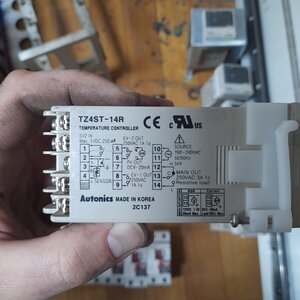 Термоконтроллер Температурный контроллер TZ4ST-14R (614 просмотров) <a class='original' href='./download/file.php?id=202728&mode=view' target=_blank>Загрузить оригинал (2.1 МБ)</a>