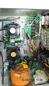 Шкаф управления-изнутри (4194 просмотра) <a class='original' href='./download/file.php?id=20355&sid=27179636d261be92011a3147b019150a&mode=view' target=_blank>Загрузить оригинал (38.84 КБ)</a>