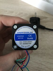 Шаговый двигатель 17hs19-2004s1 (3361 просмотр) <a class='original' href='./download/file.php?id=206702&mode=view' target=_blank>Загрузить оригинал (170.36 КБ)</a>