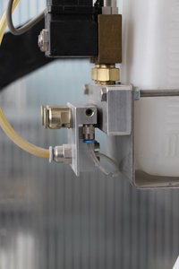 Под клапанами камера смешения с регулировками. (3034 просмотра) <a class='original' href='./download/file.php?id=20835&mode=view' target=_blank>Загрузить оригинал (4.91 МБ)</a>