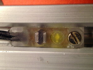 PICT0005_m.JPG (378.49 КБ) 574 просмотра Вид датчика с магнитопроводом по бокам микросхемы. Всё залито эпоксидкой. (574 просмотра) <a class='original' href='./download/file.php?id=208513&sid=3e4fbecfc0a1a6bd4dc16a0c6029550f&mode=view' target=_blank>Загрузить оригинал (378.49 КБ)</a>