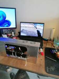 Собранная голова принтера. Не хватает только стекла. (3222 просмотра) <a class='original' href='./download/file.php?id=209499&mode=view' target=_blank>Загрузить оригинал (139.76 КБ)</a>