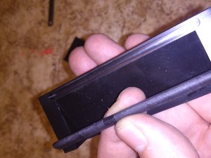 скребки со вставками. Крепятся по бокам каретки. Прижимают &quot;защиту&quot;. (3173 просмотра) <a class='original' href='./download/file.php?id=21099&mode=view' target=_blank>Загрузить оригинал (2.23 МБ)</a>