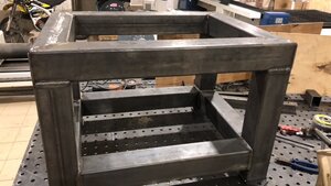 сварили подиум ЧПУ.JPG (16318 просмотров) <a class='original' href='./download/file.php?id=213373&mode=view' target=_blank>Загрузить оригинал (93.71 КБ)</a>