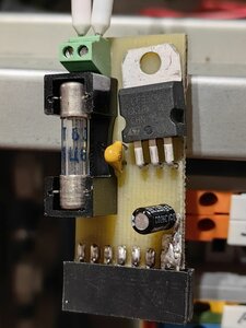 3_3v.jpg (429 просмотров) <a class='original' href='./download/file.php?id=213667&mode=view' target=_blank>Загрузить оригинал (69.72 КБ)</a>