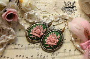 da013313853-ukrasheniya-anglijskaya-roza-sergi-s-kameyami-n2422.jpg (50736 просмотров) <a class='original' href='./download/file.php?id=21453&mode=view' target=_blank>Загрузить оригинал (137.98 КБ)</a>