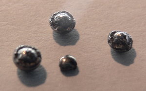 шарики1.JPG (6389 просмотров) <a class='original' href='./download/file.php?id=21565&mode=view' target=_blank>Загрузить оригинал (96.35 КБ)</a>