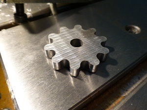 пример вырезка шестерни из 8мм стали (не каленной) (8759 просмотров) <a class='original' href='./download/file.php?id=21864&mode=view' target=_blank>Загрузить оригинал (2.71 МБ)</a>