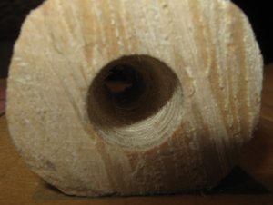 IMG_0378.JPG (318.36 КБ) 18794 просмотра сорвал резьбу при нарезании. Очень мягкое дерево... (18794 просмотра) <a class='original' href='./download/file.php?id=2208&mode=view' target=_blank>Загрузить оригинал (318.36 КБ)</a>