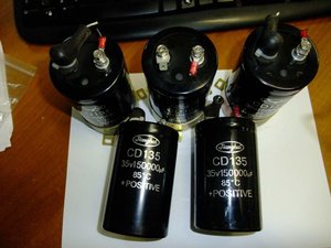 конденсаторы.JPG (4876 просмотров) <a class='original' href='./download/file.php?id=22143&mode=view' target=_blank>Загрузить оригинал (81.82 КБ)</a>