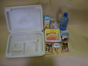 Коробка с набором продуктов, под которые на дне делался ложемент, чтобы не болтались. (4424 просмотра) <a class='original' href='./download/file.php?id=22179&mode=view' target=_blank>Загрузить оригинал (1.62 МБ)</a>