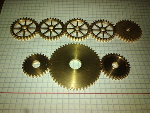 Нарезанные шестеренки из бронзы. Могут работать! (3358 просмотров) <a class='original' href='./download/file.php?id=24677&mode=view' target=_blank>Загрузить оригинал (112.8 КБ)</a>