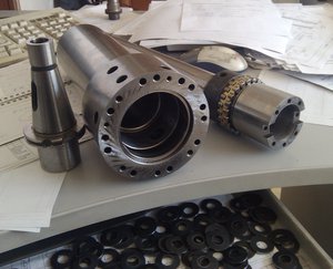 Внизу тареличатые пружины на зажим инструмента (4379 просмотров) <a class='original' href='./download/file.php?id=27379&mode=view' target=_blank>Загрузить оригинал (387.93 КБ)</a>