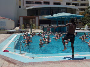 Аэробика в бассейне (2609 просмотров) <a class='original' href='./download/file.php?id=27575&mode=view' target=_blank>Загрузить оригинал (3.57 МБ)</a>