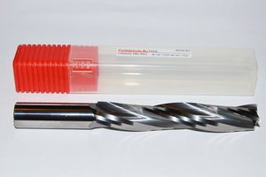 Заказная фреза.  Диаметр режущей 18мм. Длина режущей 100мм. Общая длина  150мм. Хвостовик сошлифован до 16мм. У клиента цанга ER25. Геометрия для дерева. (12751 просмотр) <a class='original' href='./download/file.php?id=27785&mode=view' target=_blank>Загрузить оригинал (46.55 КБ)</a>